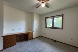 500 Deschepper St, Marshall, MN 56258 - Photo 11
