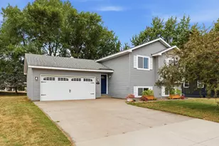 1463 Oakdale Ave, West Saint Paul, MN 55118 - Photo 1
