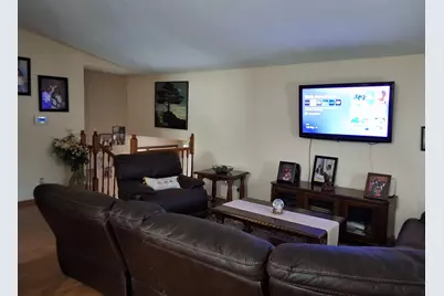 8456 Brunswick Court N, Brooklyn Park, MN 55443 - Photo 3