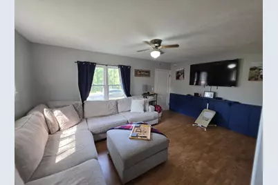 518 N Burlington Avenue, Fergus Falls, MN 56537 - Photo 7