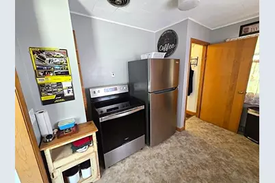 529 N Section Avenue, Spring Valley, MN 55975 - Photo 5