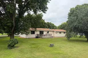 306 9th Ave, Clarkfield, MN 56223 - Photo 3