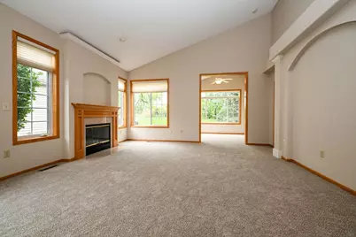 4210 Lawndale Lane N, Plymouth, MN 55446 - Photo 5
