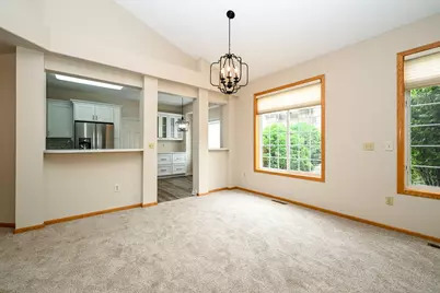 4210 Lawndale Lane N, Plymouth, MN 55446 - Photo 9