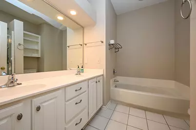 4210 Lawndale Lane N, Plymouth, MN 55446 - Photo 15