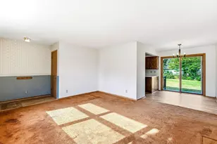 2835 Galtier St, Roseville, MN 55113 - Photo 5