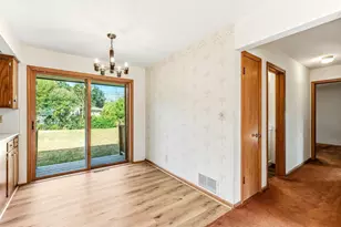 2835 Galtier St, Roseville, MN 55113 - Photo 7