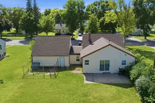 605 S 8th St, Olivia, MN 56277 - Photo 35