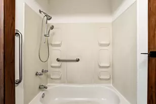 896 4th St E, Saint Paul, MN 55106 - Photo 19
