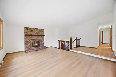 8818 N Brook Avenue N, Brooklyn Park, MN 55428 - Photo 7