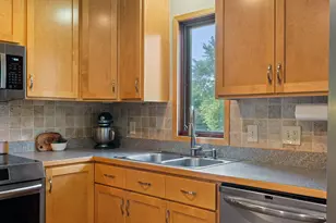 12335 Oxbow Dr, Eden Prairie, MN 55347 - Photo 19