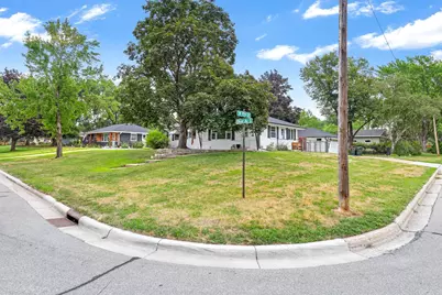 9141 Oliver Avenue S, Bloomington, MN 55431 - Photo 7