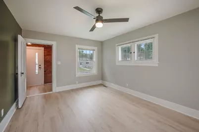 811 South Avenue, North Mankato, MN 56003 - Photo 5