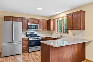 7712 Riverdale Dr N, Brooklyn Park, MN 55444 - Photo 11