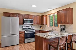 7712 Riverdale Dr N, Brooklyn Park, MN 55444 - Photo 7
