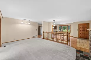 7712 Riverdale Dr N, Brooklyn Park, MN 55444 - Photo 9