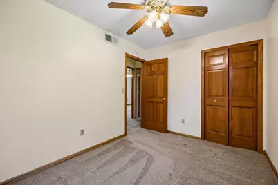 3925 Urbandale Lane N, Plymouth, MN 55446 - Photo 47