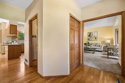 3925 Urbandale Lane N, Plymouth, MN 55446 - Photo 11