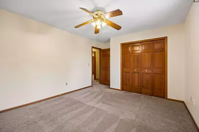 3925 Urbandale Lane N, Plymouth, MN 55446 - Photo 45