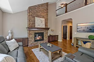 16899 E Lake Dr, Lakeville, MN 55044 - Photo 51