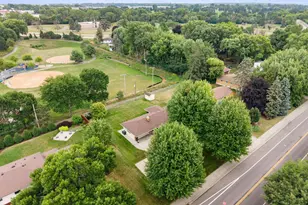 2823 Silver Lake Rd NE, Saint Anthony, MN 55418 - Photo 15