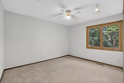 7055 Robinwood Trail, Woodbury, MN 55125 - Photo 13