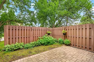 7055 Robinwood Trail, Woodbury, MN 55125 - Photo 25