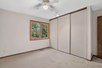 7055 Robinwood Trail, Woodbury, MN 55125 - Photo 17