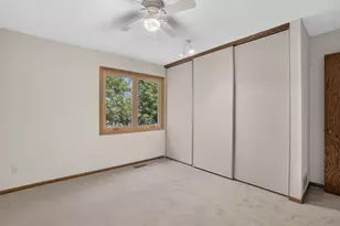 7055 Robinwood Trail, Woodbury, MN 55125 - Photo 17