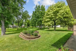 719 Park Ave, Hamburg, MN 55339 - Photo 11