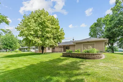 719 Park Avenue, Hamburg, MN 55339 - Photo 7
