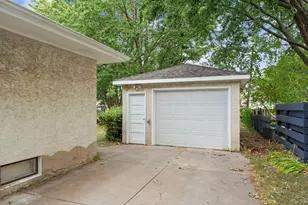 238 MacArthur St W, South Saint Paul, MN 55075 - Photo 33