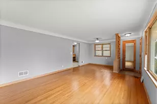 238 MacArthur St W, South Saint Paul, MN 55075 - Photo 5