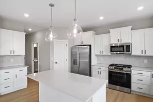 12421 Holden Way, Rogers, MN 55374 - Photo 3