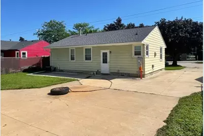 1801 4th Avenue SE, Austin, MN 55912 - Photo 5