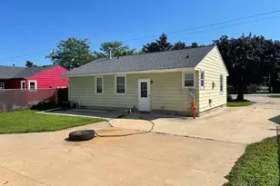 1801 4th Ave SE, Austin, MN 55912 - Photo 5