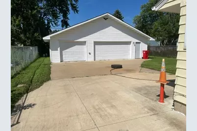 1801 4th Avenue SE, Austin, MN 55912 - Photo 3