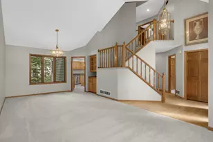 1381 Interlachen Dr, Eagan, MN 55123 - Photo 7