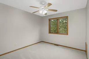 1381 Interlachen Dr, Eagan, MN 55123 - Photo 31