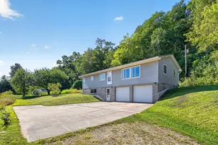 18599 Horse Shoe Rd, Rollingstone, MN 55969 - Photo 5