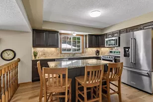 6601 Arlington Ct, Chanhassen, MN 55317 - Photo 5