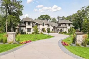14 Cherrywood Cir, North Oaks, MN 55127 - Photo 1