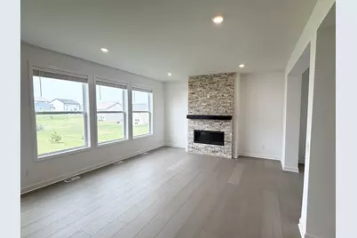 8864 Binder Way, Woodbury, MN 55129 - Photo 3