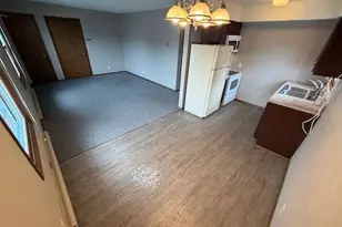 706 1st St S, Willmar, MN 56201 - Photo 3