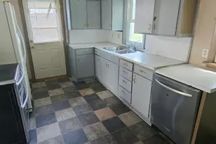 706 E 3rd St, Fairmont, MN 56031 - Photo 7