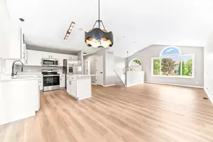 2827 18th Ave E, Shakopee, MN 55379 - Photo 3