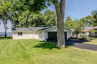 436 Shorewood Dr, Detroit Lakes, MN 56501 - Photo 43
