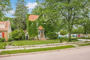 2657 Zenith Ave N, Robbinsdale, MN 55422 - Photo 1
