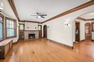 2657 Zenith Ave N, Robbinsdale, MN 55422 - Photo 3