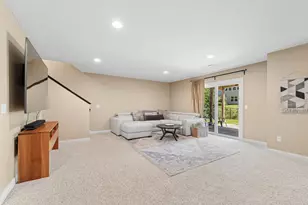 1192 Maple Ln W, Roseville, MN 55113 - Photo 27